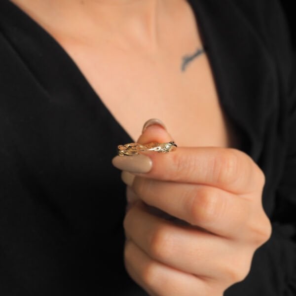 14 Ayar Altın Sarmal Halka Küpe