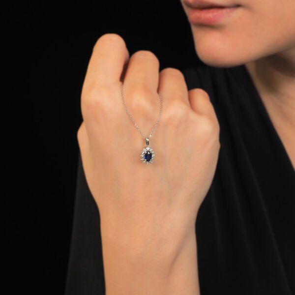 Safir 14 Ayar Altın Pırlanta Oval Kolye