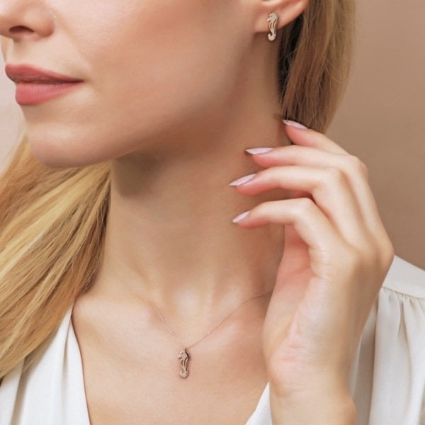 14 Ayar Altın Deniz Atı Kolye