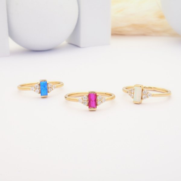 14 Ayar Altın Renkli Taşlı Yüzük