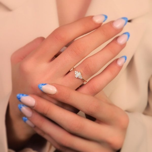 14 Ayar Altın Renkli Taşlı Yüzük