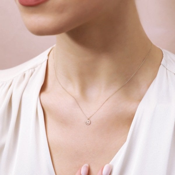 14 Ayar altın Gülen Yüz Kolye