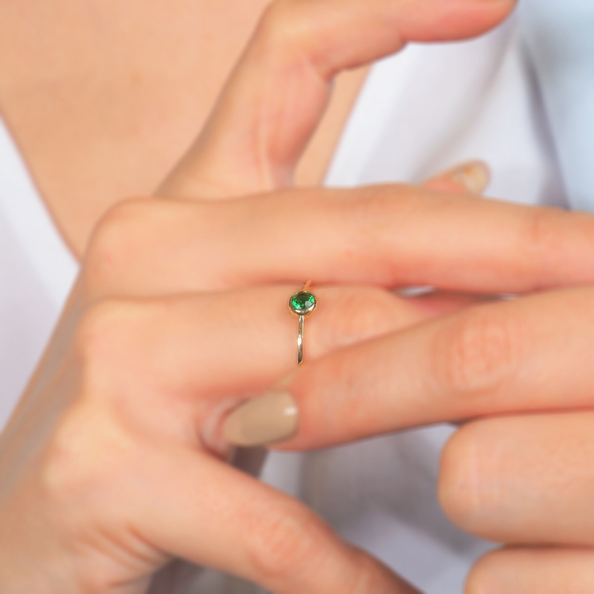 14 Ayar Altın Yeşil Taşlı Yüzük