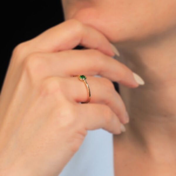 14 Ayar Altın Yeşil Taşlı Yüzük