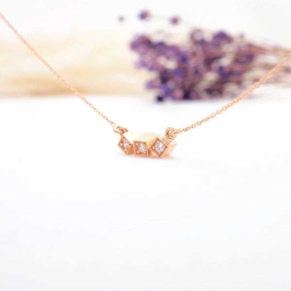 14 Ayar Altın Küp Geometrik Kolye