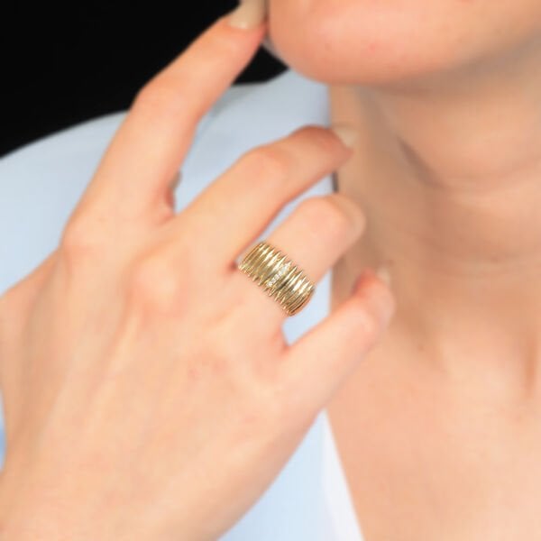 14 Ayar Altın Tasarım Taşlı Yüzük