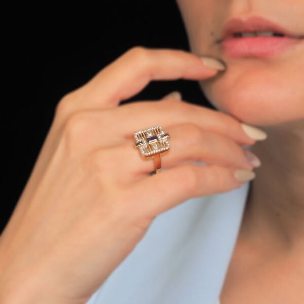 14 Ayar Altın Mor Baget Taşlı Yüzük