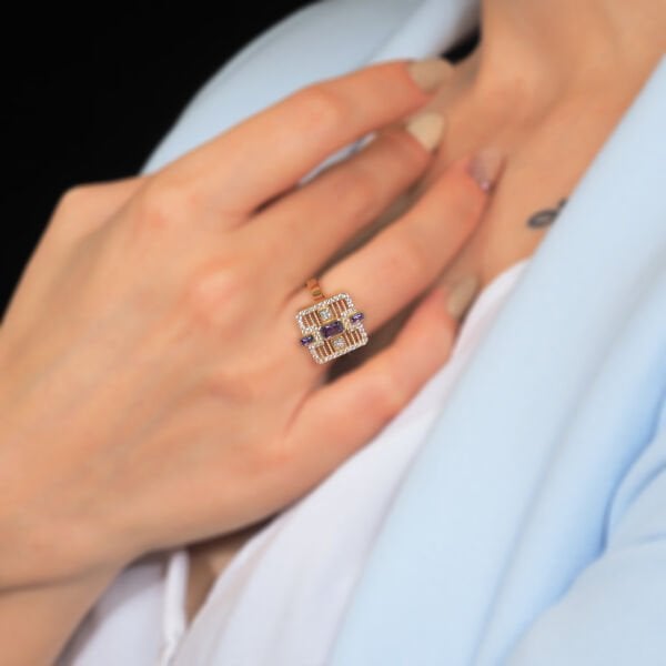 14 Ayar Altın Mor Baget Taşlı Yüzük