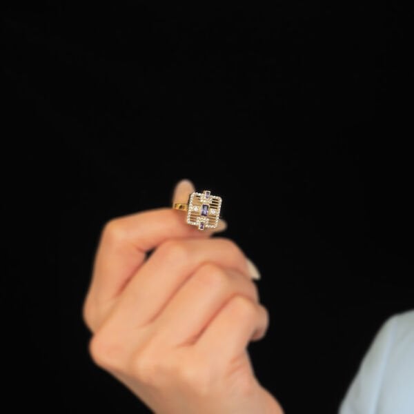 14 Ayar Altın Mor Baget Taşlı Yüzük