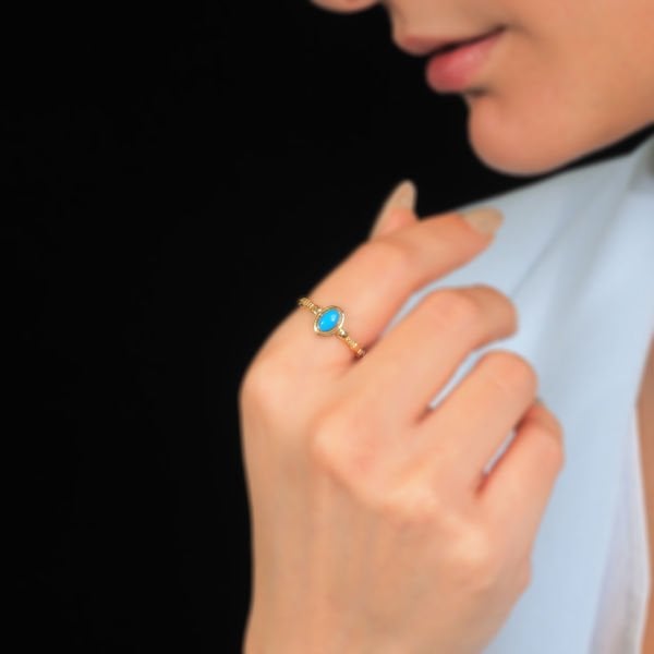 14 Ayar Altın Açık Mavi Oval Taşlı Yüzük