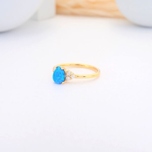 14 Ayar Altın Damla Taşlı Yüzük