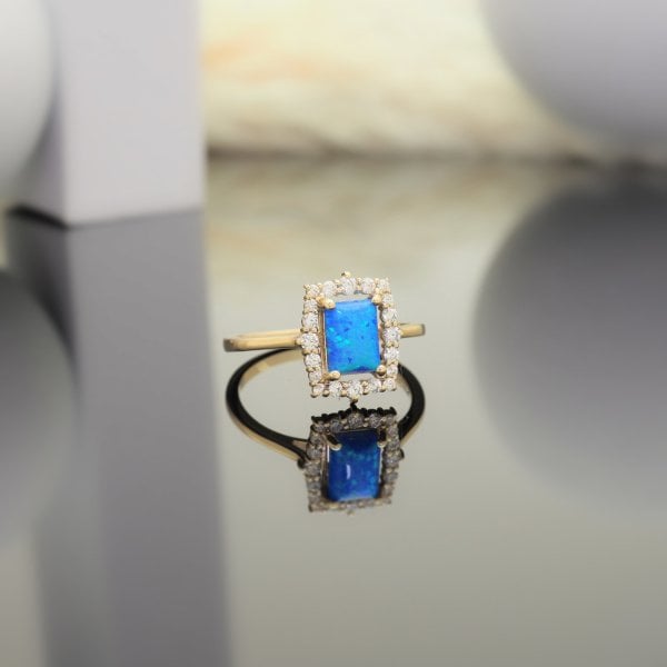 14 Ayar Altın Beyaz Opal Taşlı Yüzük