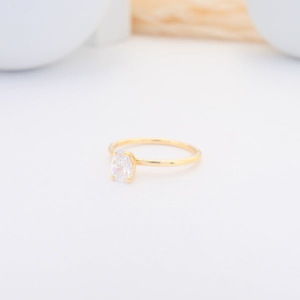 14 Ayar Altın Damla Tektaş Yüzük