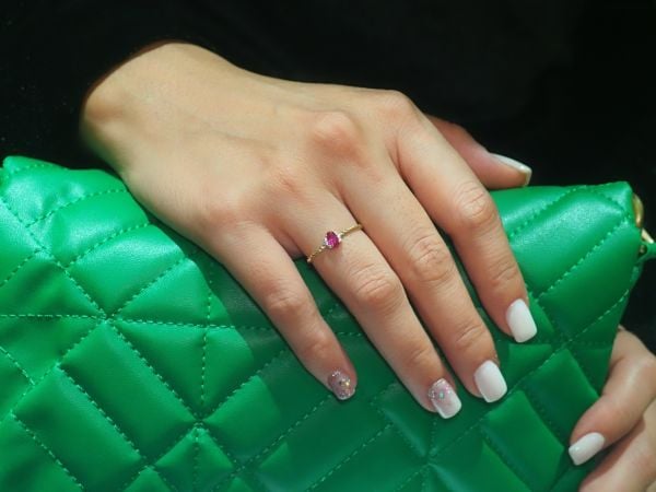 14 Ayar Altın Renkli Taşlı Yüzük