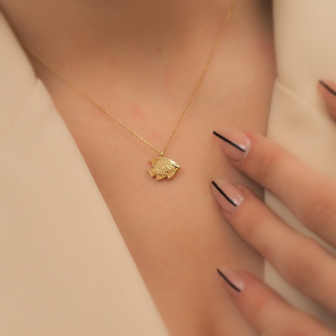 14 Ayar Altın Balık Kolye