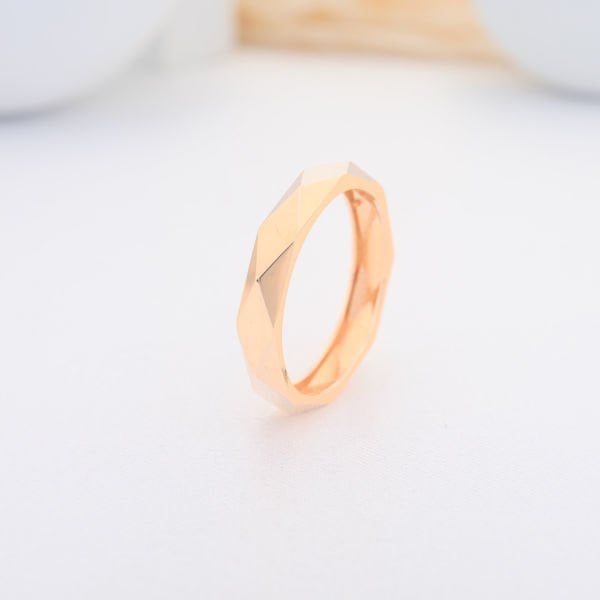 14 Ayar Altın Geometrik Zarif Yüzük