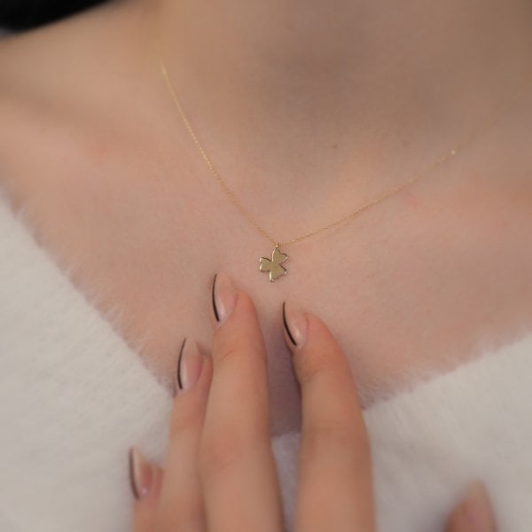 14 Ayar Altın Şans Yoncası Kolye