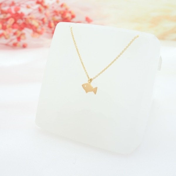 14 Ayar altın Mini Balık Kolye