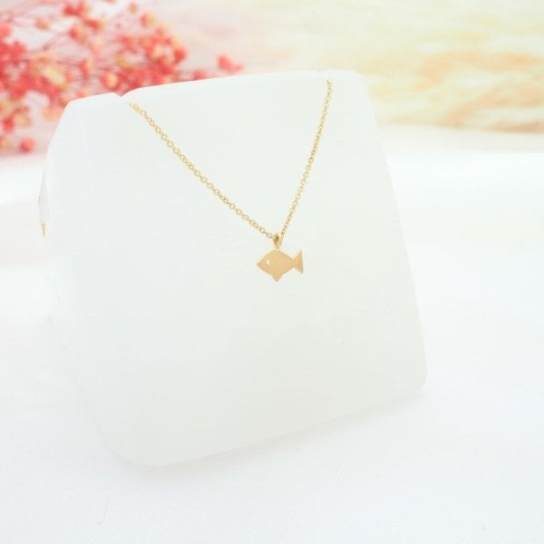 14 Ayar altın Mini Balık Kolye