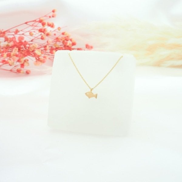 14 Ayar altın Mini Balık Kolye