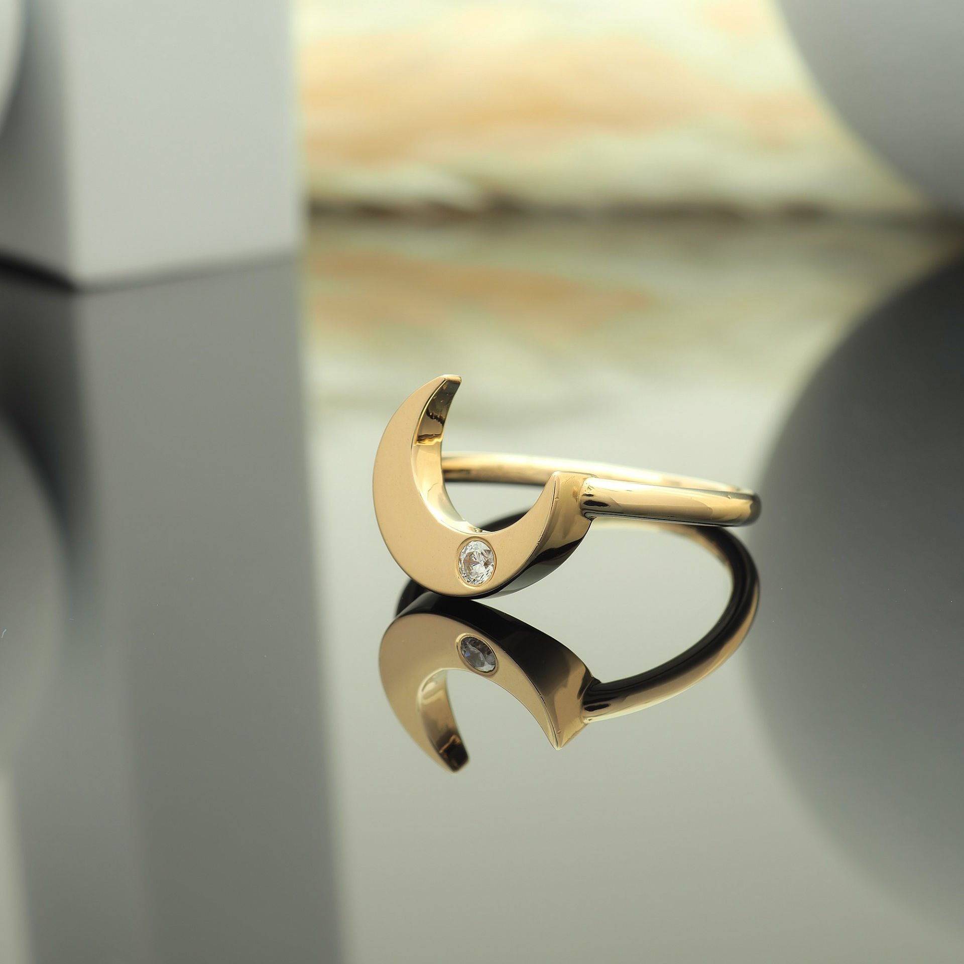 14 Ayar Altın Hilal Yüzük