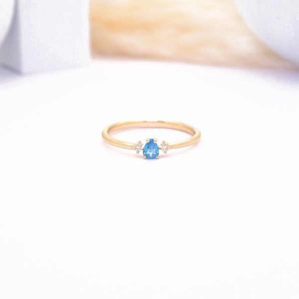 14 Ayar Altın Damla Taşlı Yüzük