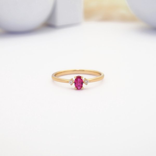 14 Ayar Altın Pembe Oval Taşlı Yüzük