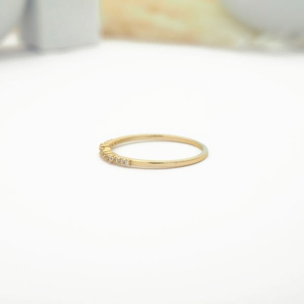 14 Ayar Altın Taşlı Zarif Yüzük