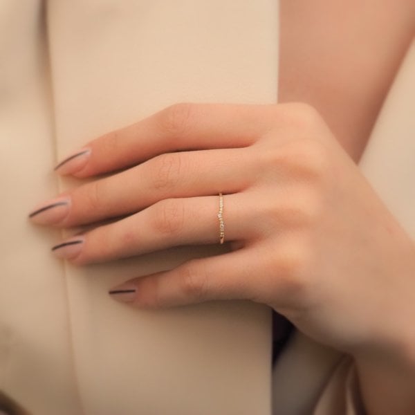 14 Ayar Altın Taşlı Zarif Yüzük