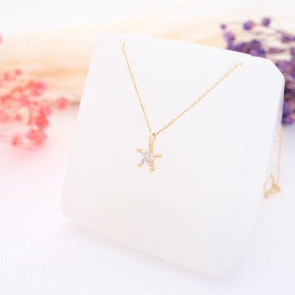 14 Ayar Altın Mini Yıldız Kolye