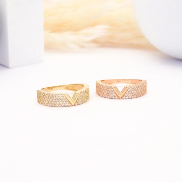 14 Ayar Altın V Figür Taşlı Yüzük