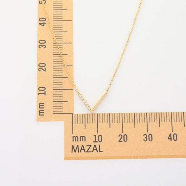 14 Ayar Altın Taşlı Zarif V Kolye