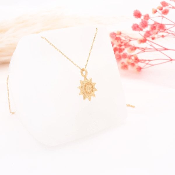 14 Ayar Altın Güneş Kolye