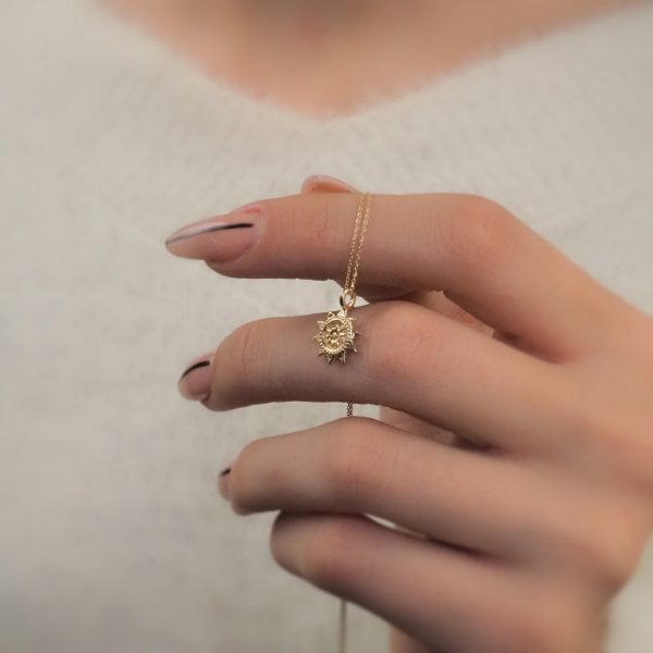 14 Ayar Altın Güneş Kolye