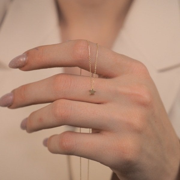 14 Ayar Altın Minik Yıldız Kolye