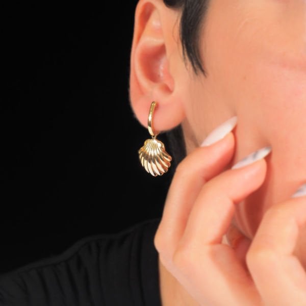 14 Ayar Altın Midye Sallantılı Küpe