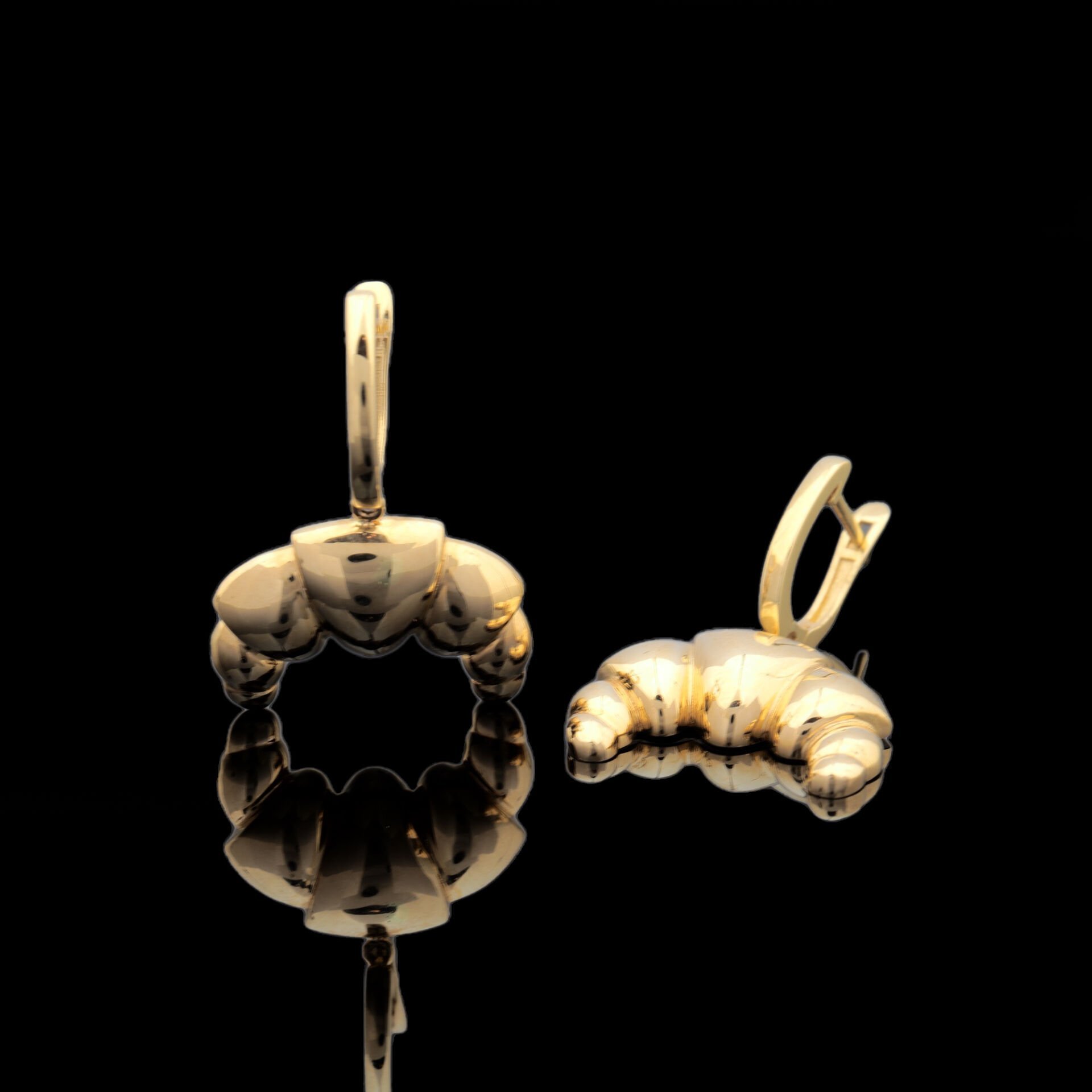 14 Ayar Altın Kruvasan Sallantılı Küpe