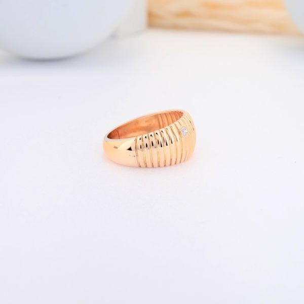 14 Ayar Altın Taş Detaylı Yüzük