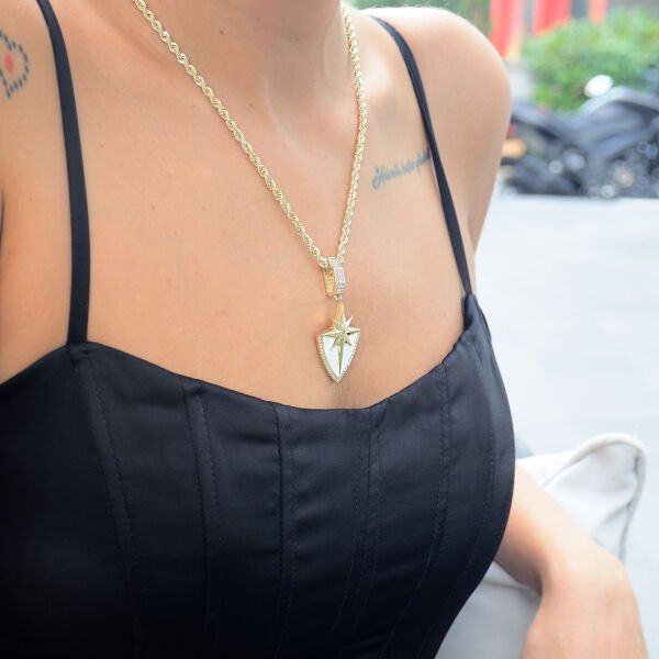 Kuzey Yıldızı Kalkan Charm Zincirsiz