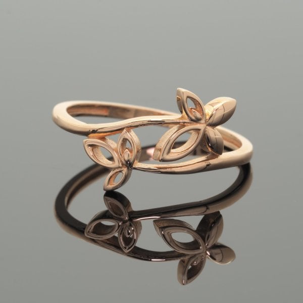 14 Ayar Altın Çiçek Yüzük