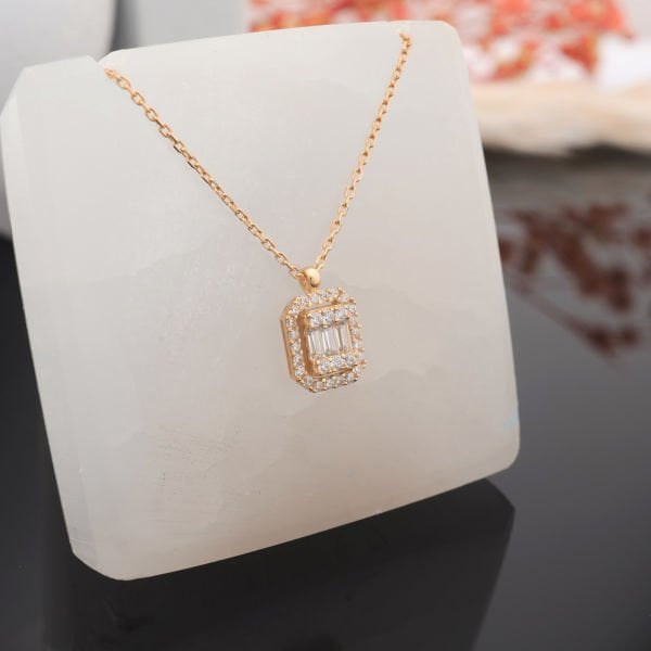 14 Ayar Altın Baget Kolye