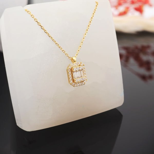 14 Ayar Altın Baget Kolye