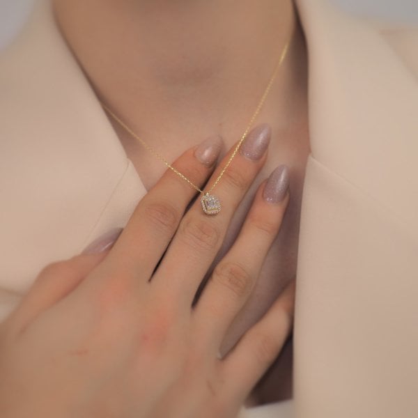 14 Ayar Altın Baget Kolye