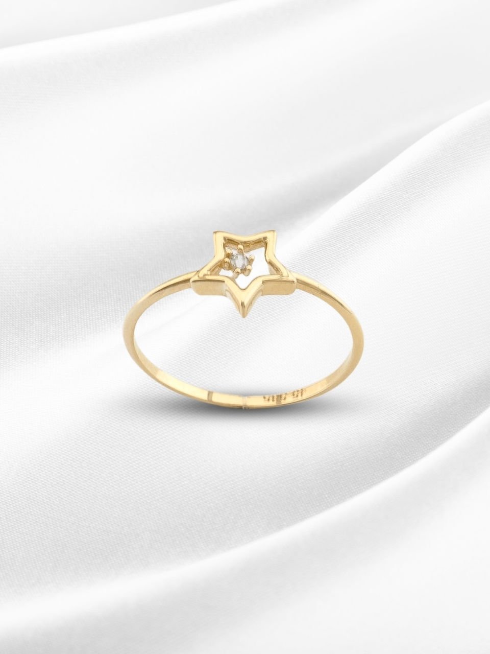 14 Ayar Altın Yıldız Figürlü Yüzük