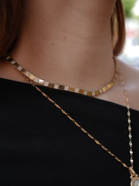 Taşlı Kare Kesim Kolye