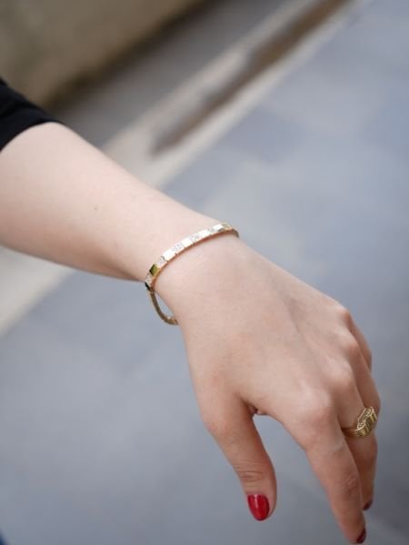 Taşlı Kare Kesim Bileklik