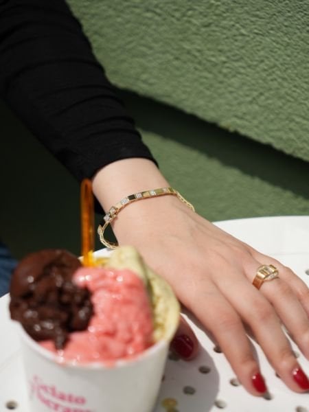 Taşlı Kare Kesim Bileklik