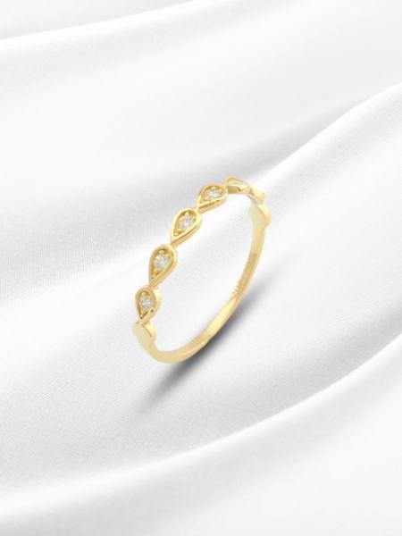 14 Ayar Altın Damla Desenli Taşlı Yüzük