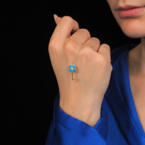 14 Ayar Altın Kilit Yonca Kolye