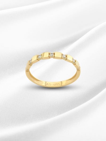 14 Ayar Altın Geometrik Kesim Taşlı Yüzük